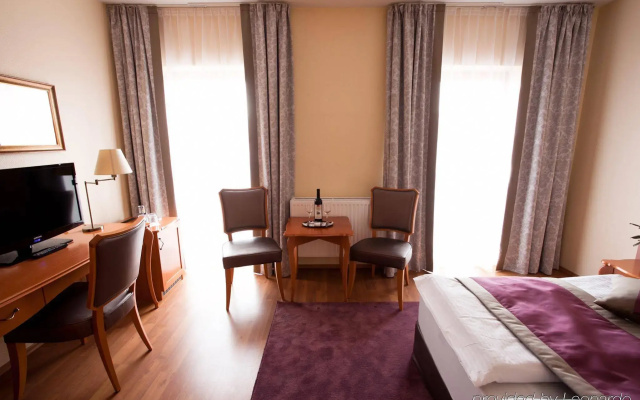 Pannonia Hotel