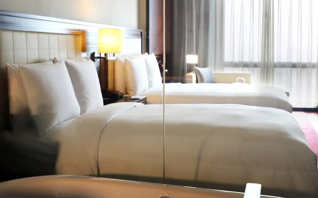 Renaissance Beijing Capital Hotel