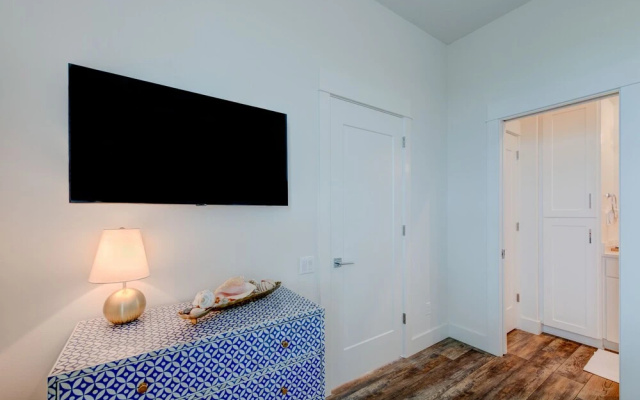 Blowfish Bungalow