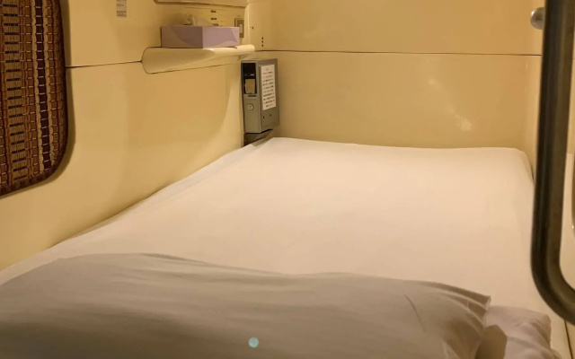 Funabashi Grand Sauna and Capsule Hotel - Caters to Men