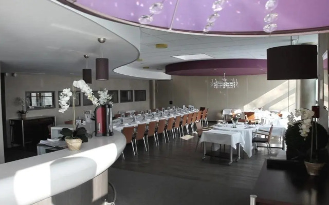 Hôtel 17.4 - Lycée dHôtellerie et de Tourisme