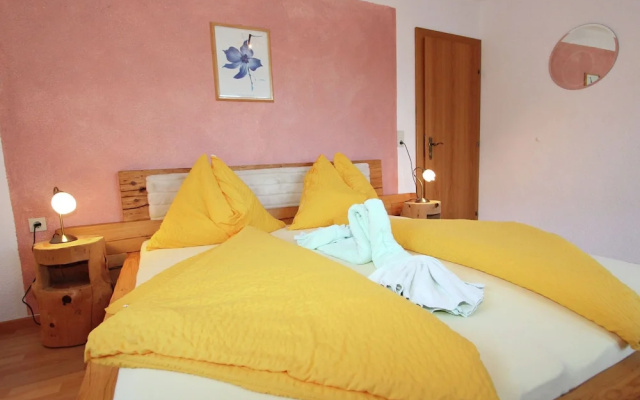 Spacious Holiday Home With Balcony, Sauna, Parking