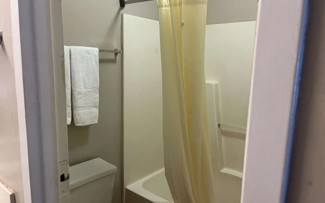 Motel 6 Bracey, VA – I-85