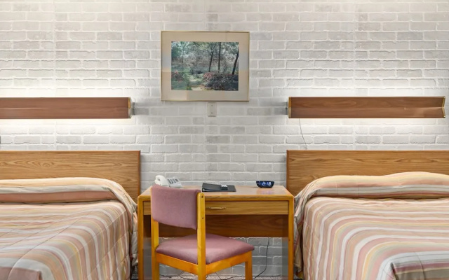 Pine View Inn