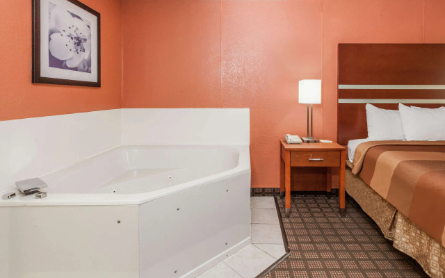 Days Inn by Wyndham Dalton