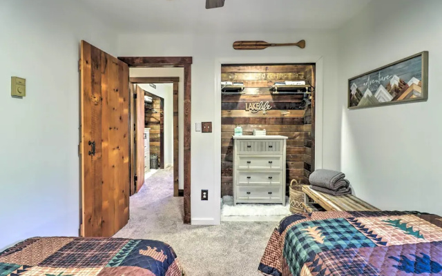 Hot Tub, Beach Access: Albrightsville Retreat!