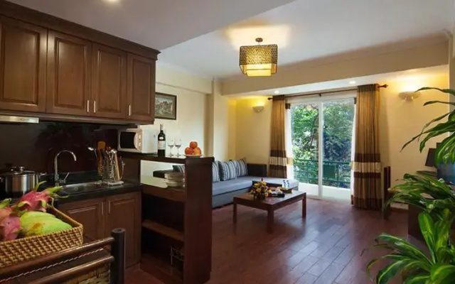 Nhat Tien Hotel