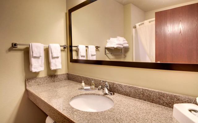 Cobblestone Inn & Suites - Avoca