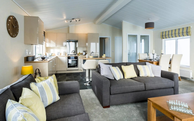 Three Bedroom Lodge 2