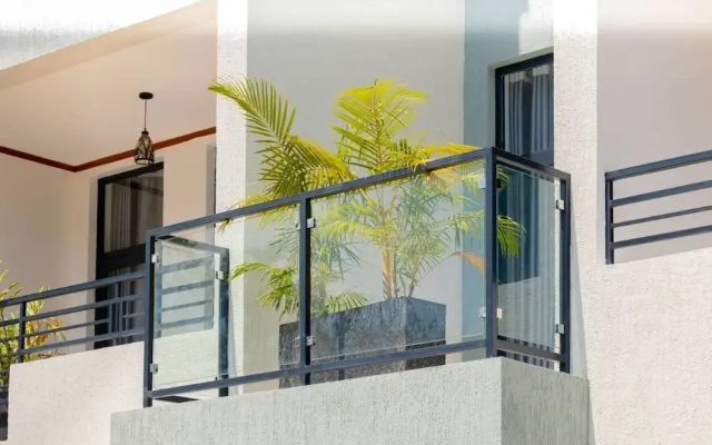 Bright Hotel and apartement