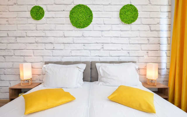 Candy Studio - Cismigiu Gardens - Quiet Room - Open Kitchen -smart Tv