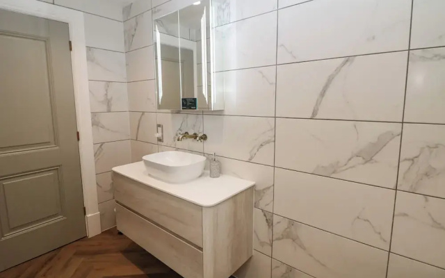 Netherdale Penthouse