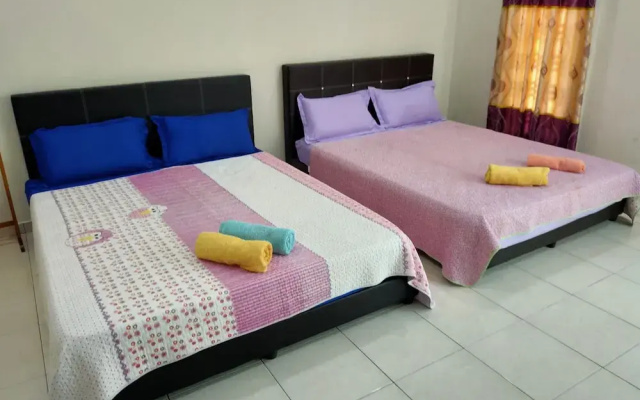 OYO 90228 D'anjung Villa 4bhk
