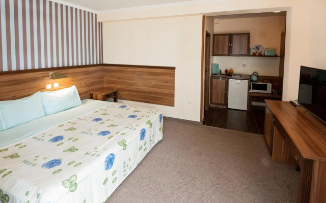 Family Hotel Selena