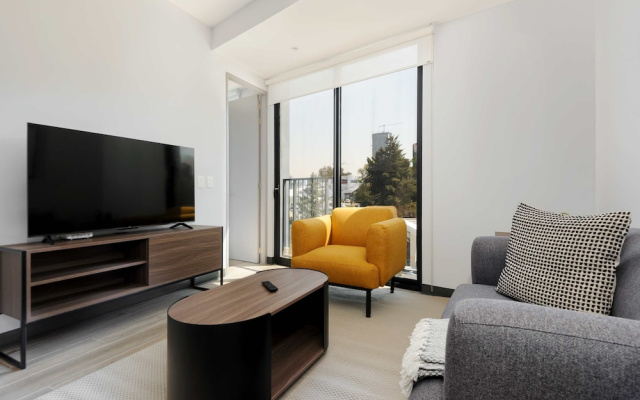 w Luxurious 2BR in the Heart of Interlomas