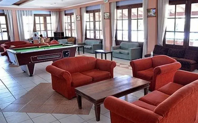 Dimis Studios And Apartments