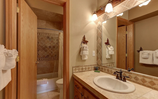 Cinnamon Ridge Hotel