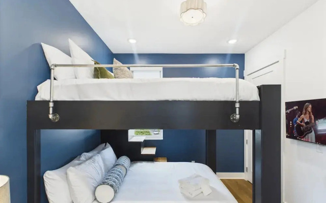 Gallatin Retreat-private Balcony-in East Nashville