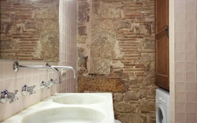 Stylish Gothic Apartment In El Born