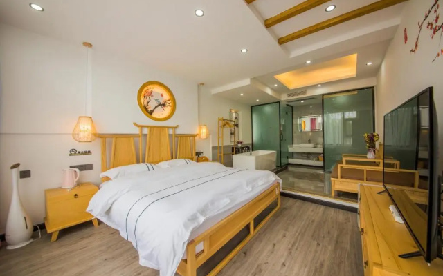 Lijiang Hanxia Inn