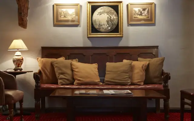White Hart Hotel by Greene King Inns