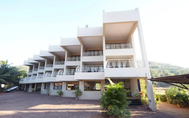 Sagar Sawali, Karde Beach View Resort