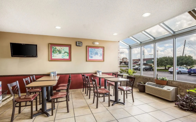 Best Western Camelot Inn