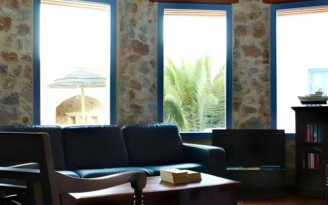 Meltemi Suites