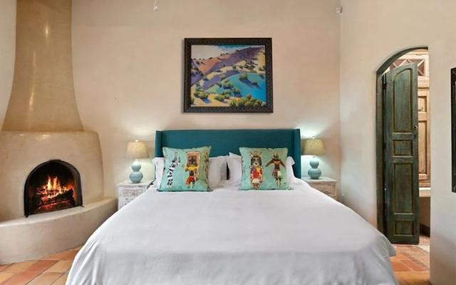 Casa Artista - A Work Of Art, One Block to Canyon Rd