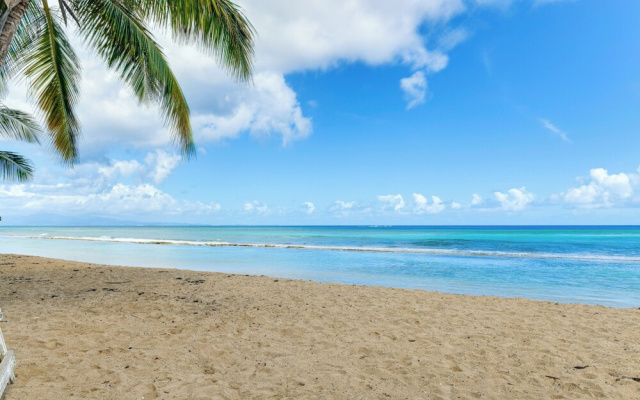 Walk to Playa La Chata! Casita w/ Pool Access