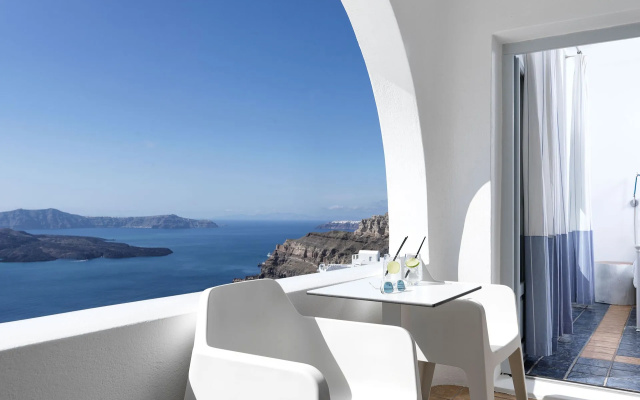 Lilium Santorini Hotel