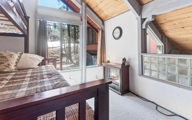 Ski-In Ski-Out Summit Townhouse