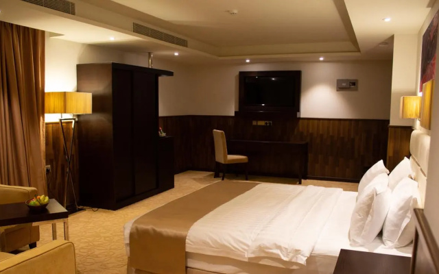 Отель The Secure Inn