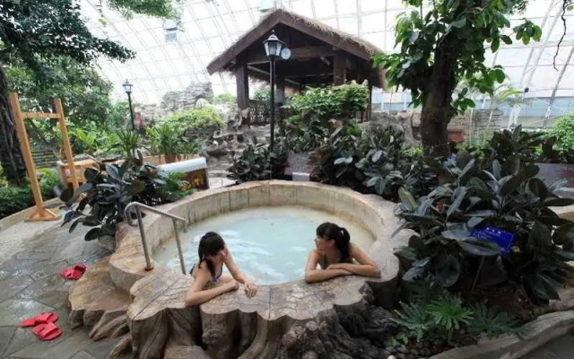 Grand New Century Spa Resort Cangzhou