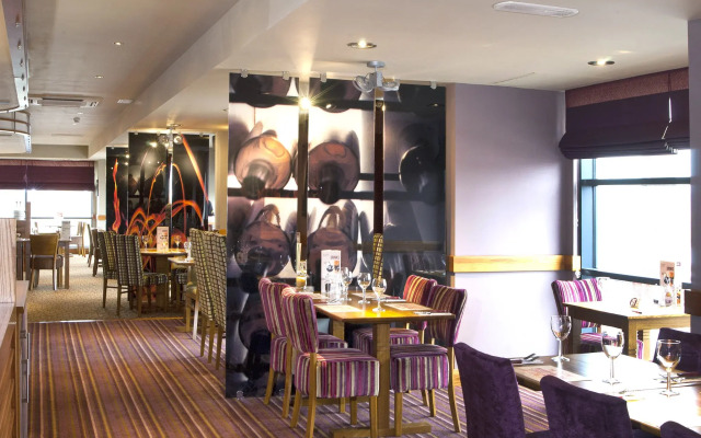 Premier Inn Glasgow Newton Mearns (M77 J4)