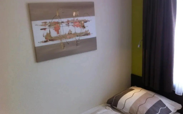Rutsche Hostel