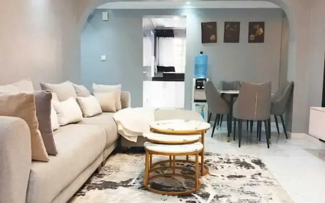 Lux Suites Grandville Apartments