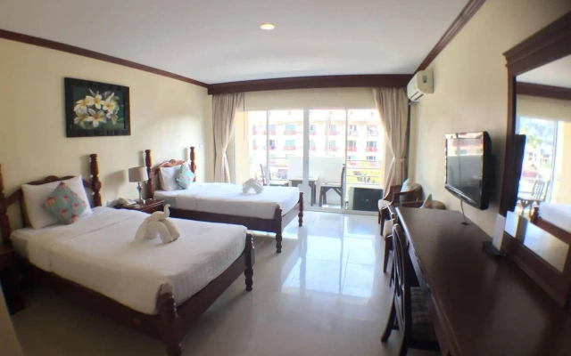 Pranang Flora House