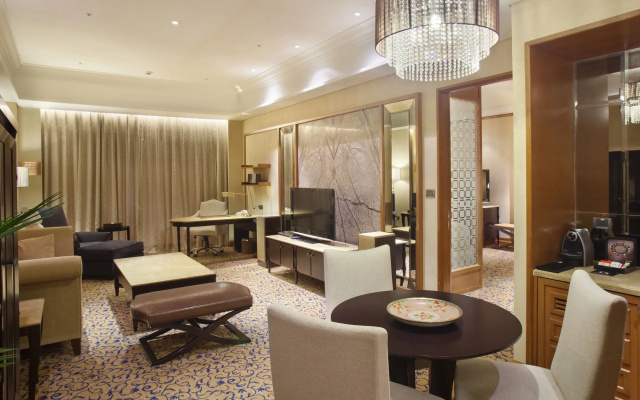 E-Da Royal Hotel