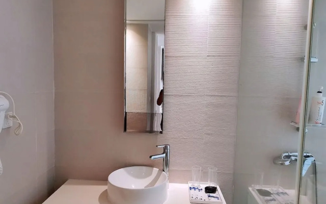 XI Yue Hai Bin Holiday Hotel