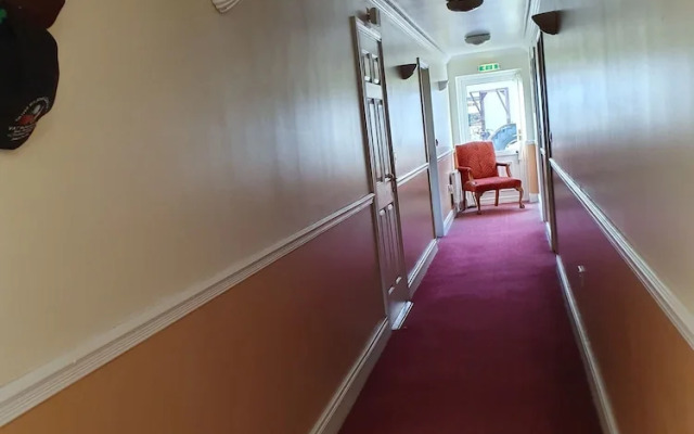 Golden Dawn Guesthouse