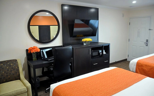 Pavilion Inn