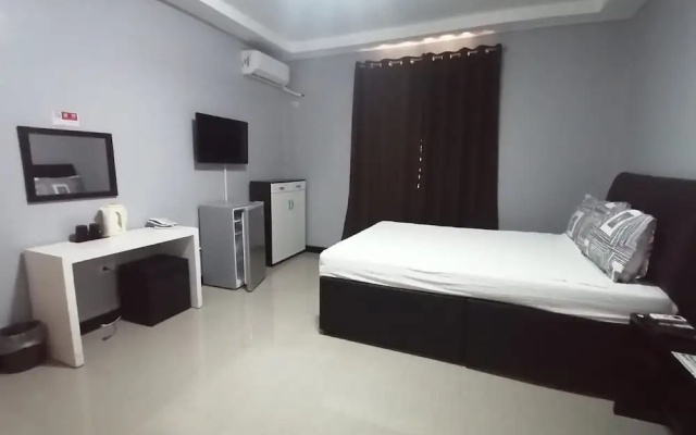 OYO 657 Seuta Star Hotel