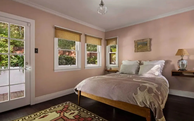Hollywood Hideaway by Boutique