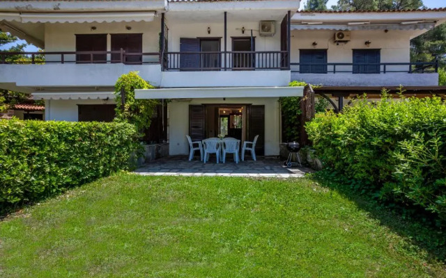 Luxury house in Elani beach 100m by the sea