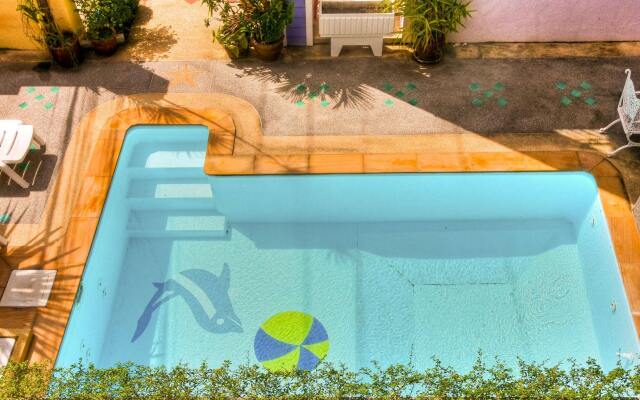 Отель Absolute Guesthouse Phuket вид на фасад