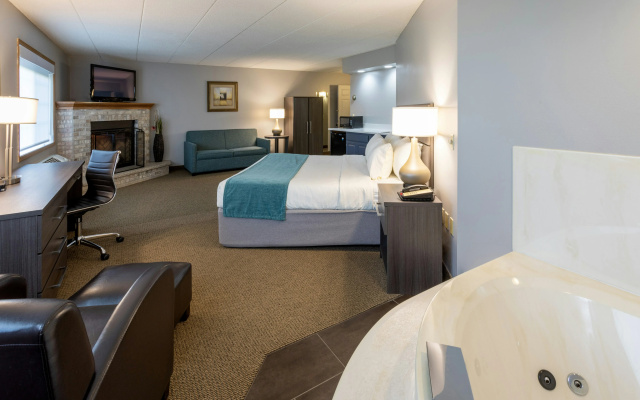 Paynesville Inn And Suites