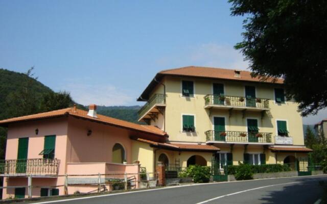 Hotel Fado '78 Меле вид на фасад