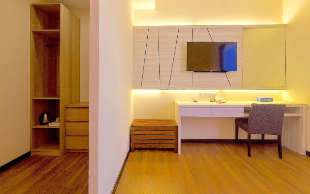 iStay Hotel