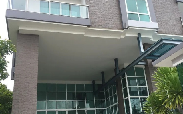The Winner Condo - 307 by Axiom